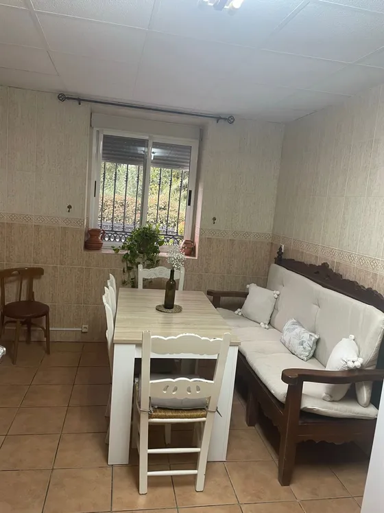 Cocina funcional, perfecta para preparar comidas caseras.
